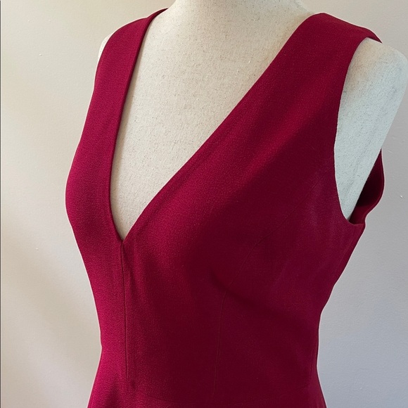 Dress the Population Catalina Red V-Neck Fit & Flare Dress M EUC Pockets - Picture 3 of 10
